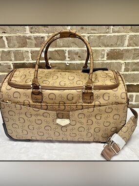GUESS Beige and Brown Logo Duffel Bag